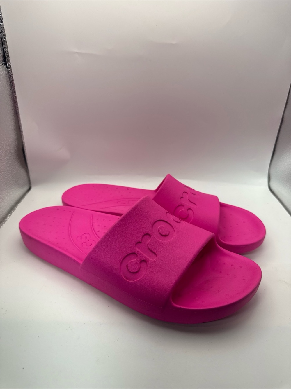 Crocs Sandals Womens 9 Men’s 7 Pink Crush Adult Slides Summer Spell Out Logo
